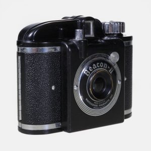 1947-1955-Whitehouse-Beacon-II-vintage-camera_01
