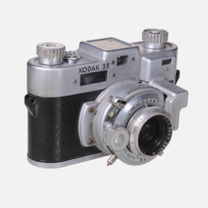 1938-1948-Kodak-35-vintage-camera_001
