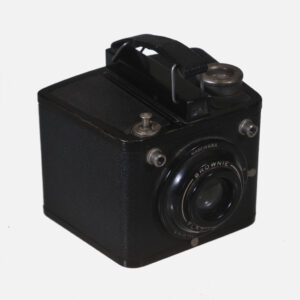 1946-1955-Kodak-Brownie-Flash-Six-20-vintage-camera-001
